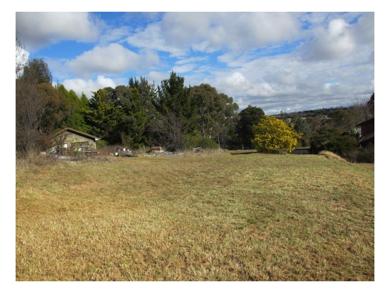 11 Belinda Place, Armidale NSW 2350