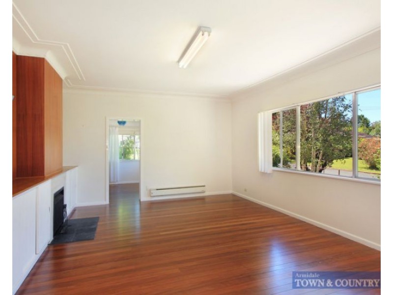 16 Johnson Avenue, Armidale NSW 2350