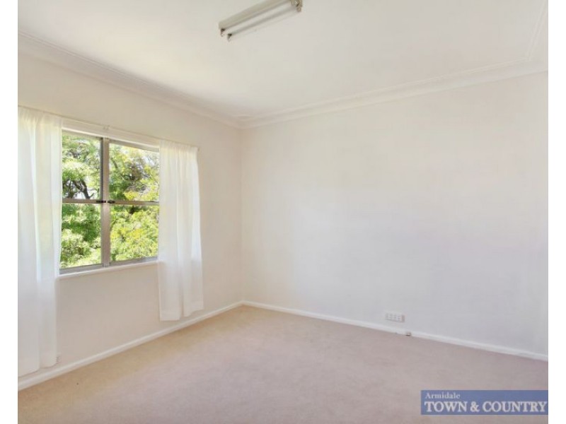 16 Johnson Avenue, Armidale NSW 2350