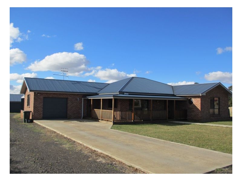 75 Sole Street, Guyra NSW 2365