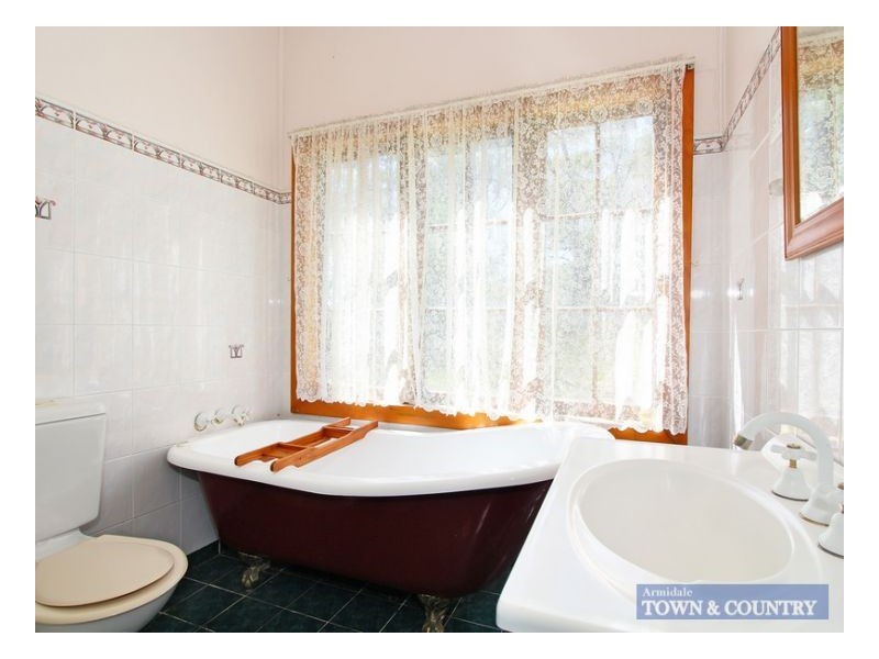 12175 New England Highway Armidale, Armidale NSW 2350