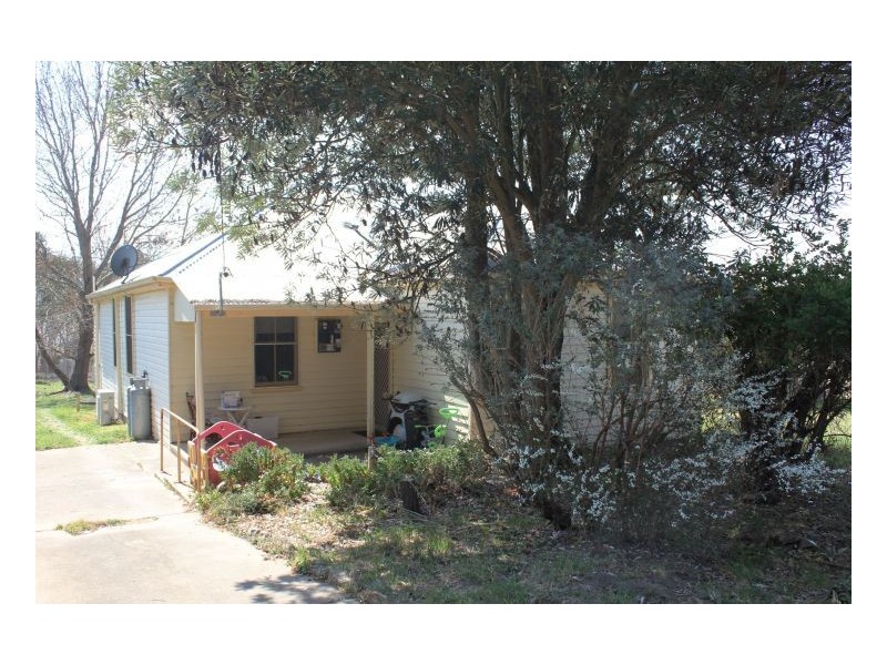 4075 Waterfall Way – Chandler School House, Wollomombi NSW 2350