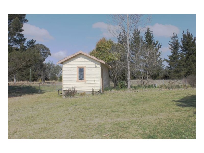 4075 Waterfall Way – Chandler School House, Wollomombi NSW 2350