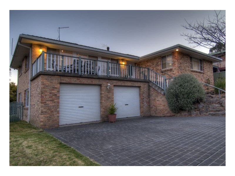 12 Yallambee Avenue, Armidale NSW 2350