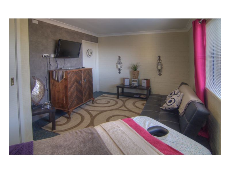 12 Yallambee Avenue, Armidale NSW 2350