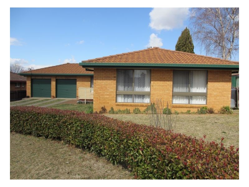 108 Queen Elizabeth Drive, Armidale NSW 2350