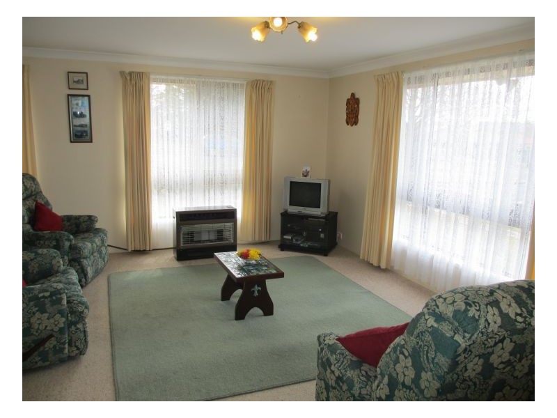 108 Queen Elizabeth Drive, Armidale NSW 2350