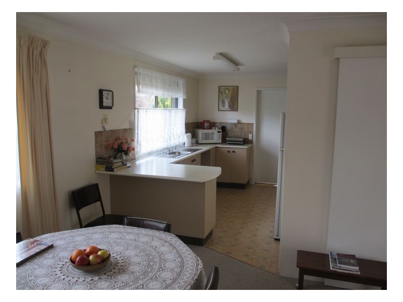 108 Queen Elizabeth Drive, Armidale NSW 2350