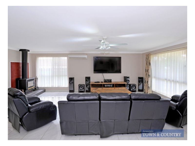 84 Douglas Street, Armidale NSW 2350