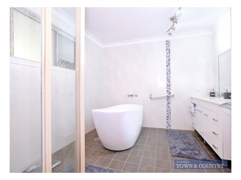 84 Douglas Street, Armidale NSW 2350