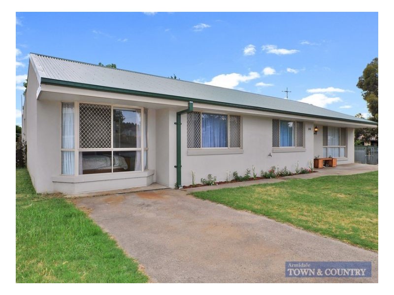 84 Douglas Street, Armidale NSW 2350