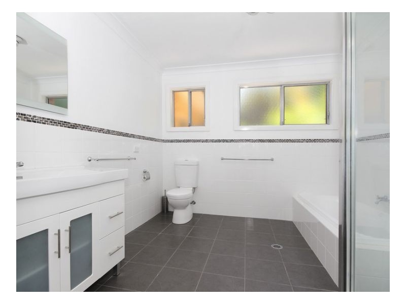 6 Cotswold, Armidale NSW 2350