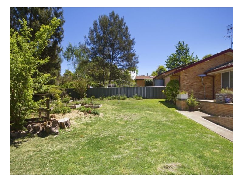 6 Cotswold, Armidale NSW 2350