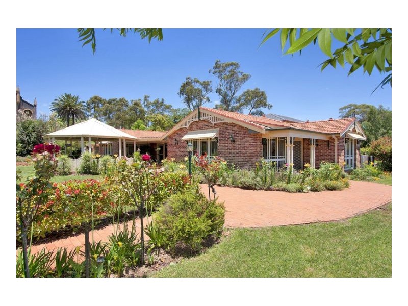 18 The Boulevarde, Armidale NSW 2350