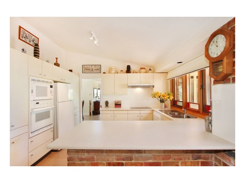 18 The Boulevarde, Armidale NSW 2350