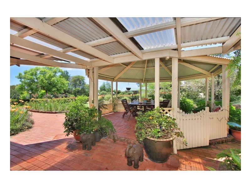 18 The Boulevarde, Armidale NSW 2350