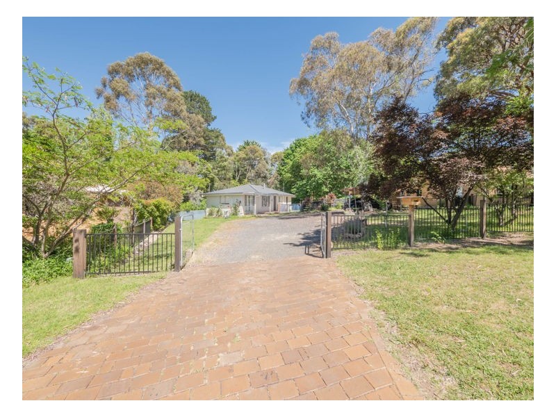 30 Werrina Crescent, Armidale NSW 2350