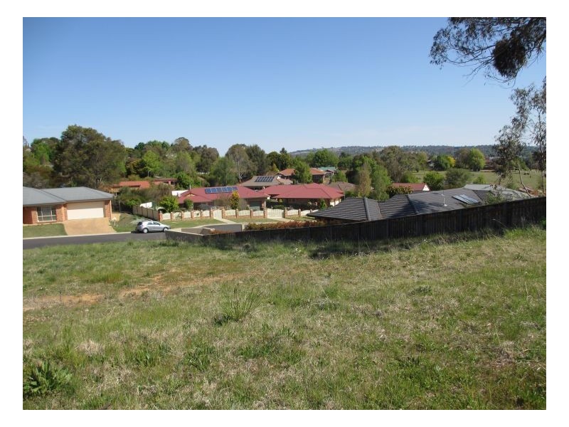 26 Golden Grove, Armidale NSW 2350