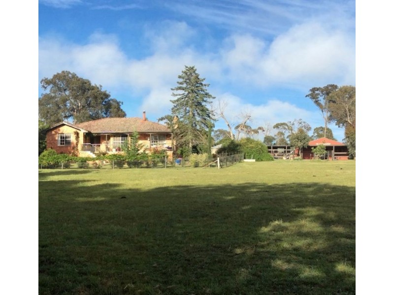 56 Heathersleigh Rd, Armidale NSW 2350