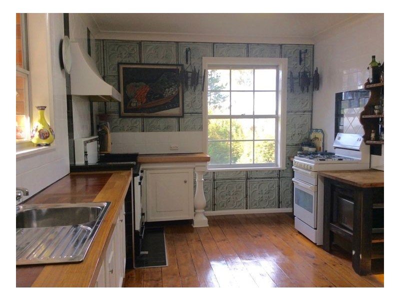 56 Heathersleigh Rd, Armidale NSW 2350