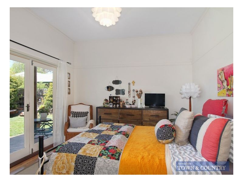 142 Barney Street, Armidale NSW 2350