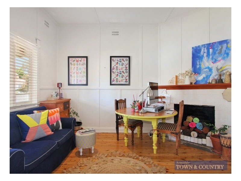 142 Barney Street, Armidale NSW 2350