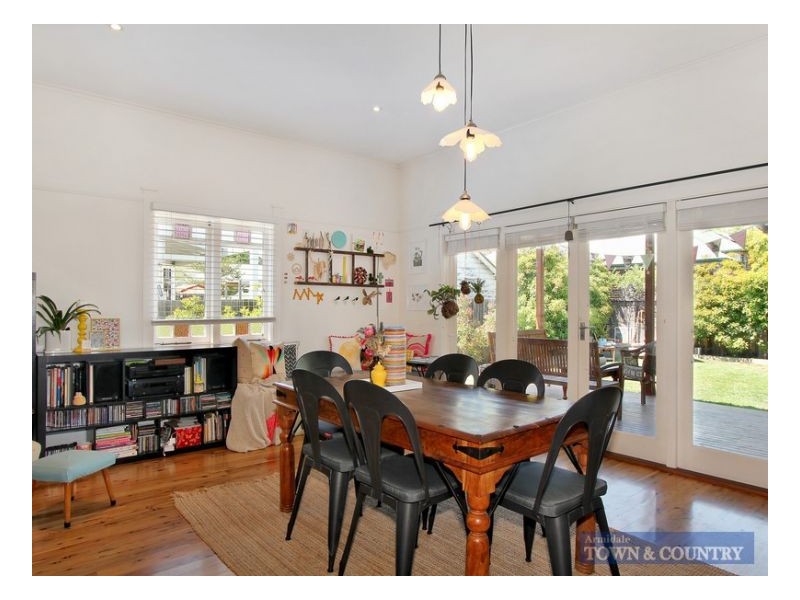 142 Barney Street, Armidale NSW 2350