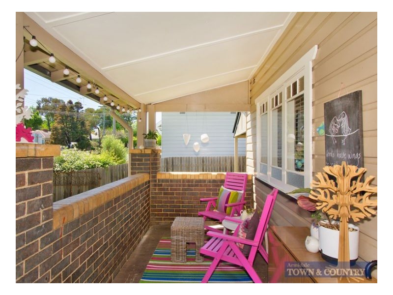 142 Barney Street, Armidale NSW 2350