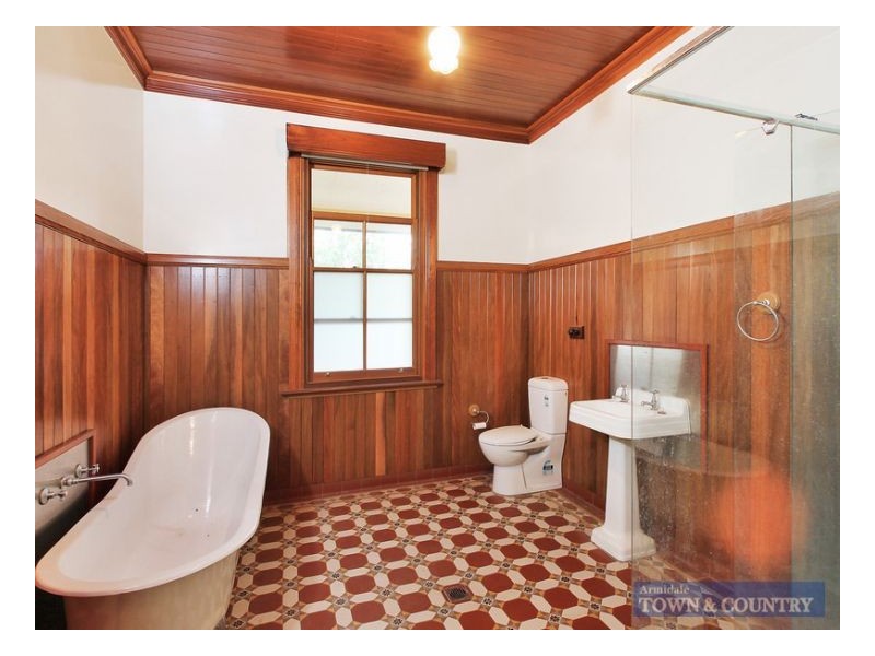 14 Crescent Street, Armidale NSW 2350