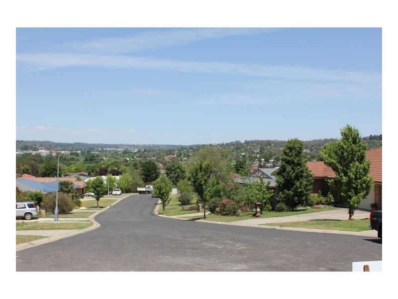 2 David Crescent, Armidale NSW 2350