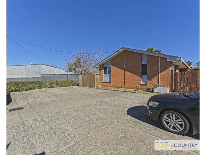 4/10 Dawson Avenue, Armidale NSW 2350
