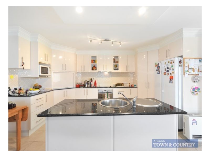 8 Norris Drive, Armidale NSW 2350