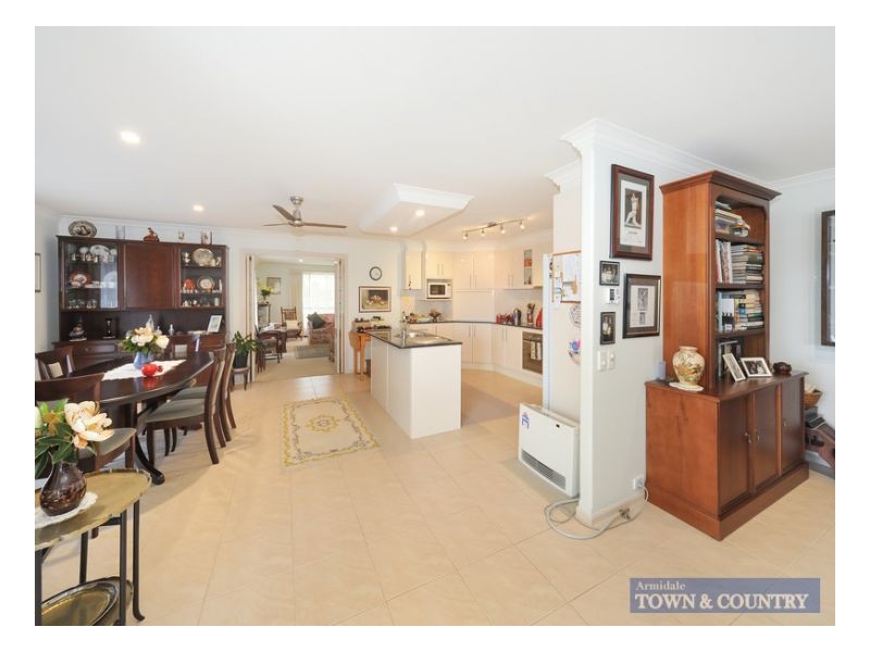 8 Norris Drive, Armidale NSW 2350
