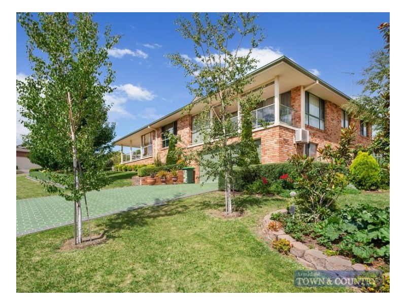 8 Norris Drive, Armidale NSW 2350