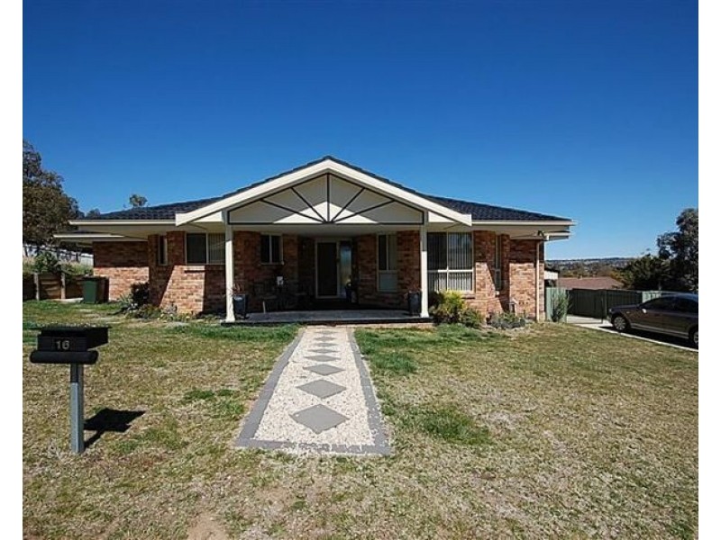 16 Amber Close, Armidale NSW 2350