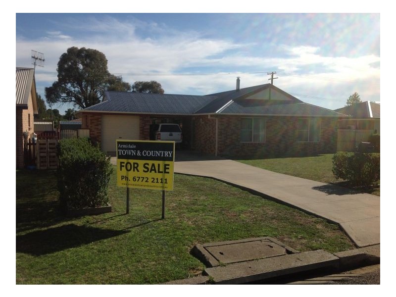 24 Aldred, Armidale NSW 2350