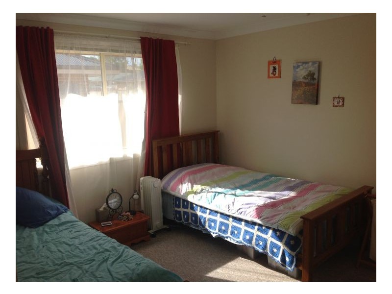 24 Aldred, Armidale NSW 2350