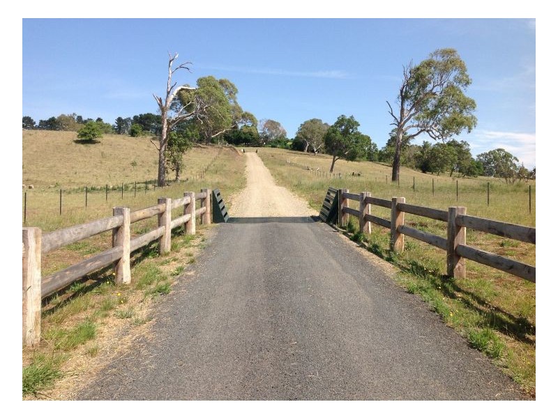 84 Old Gostwyck Rd, Armidale NSW 2350