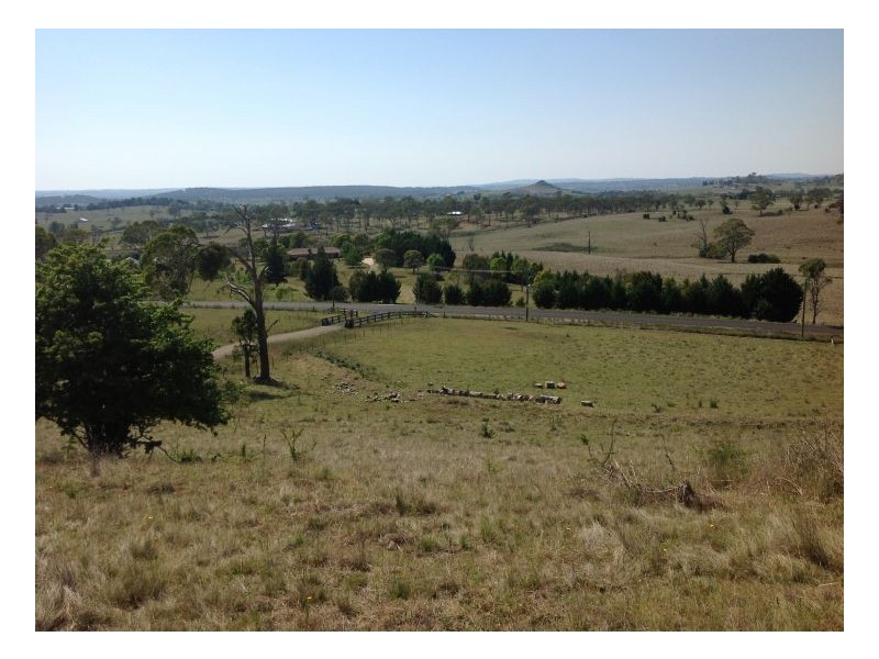 98 Gostwyck Rd, Armidale NSW 2350