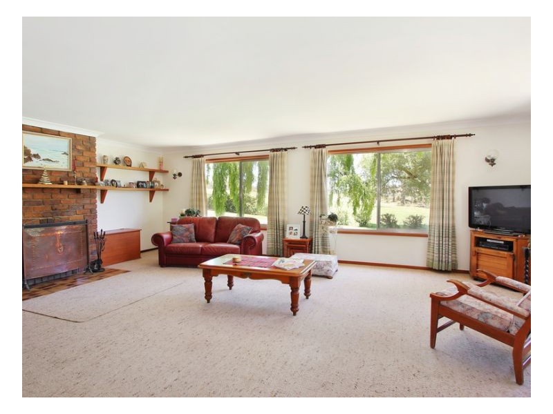 40 Sutherland Avenue, Armidale NSW 2350