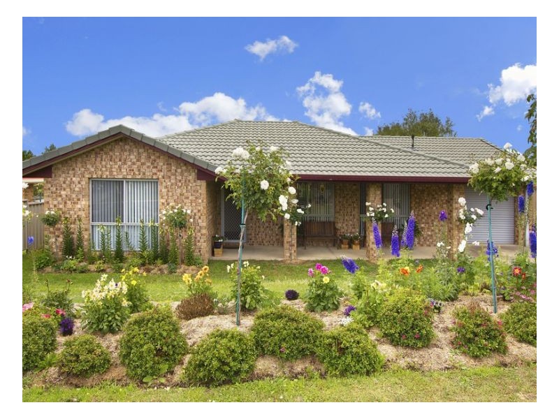 11 Eleanor Close, Armidale NSW 2350
