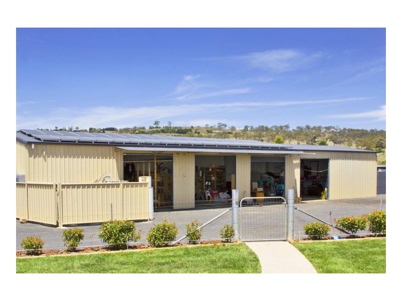 32 Dangarsleigh Road, Armidale NSW 2350