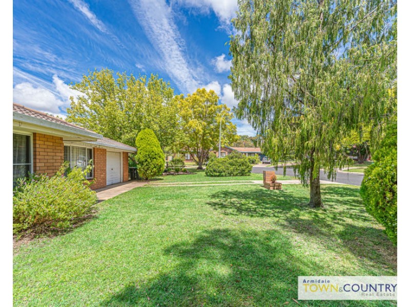 14 Baldwyn Street, Armidale NSW 2350