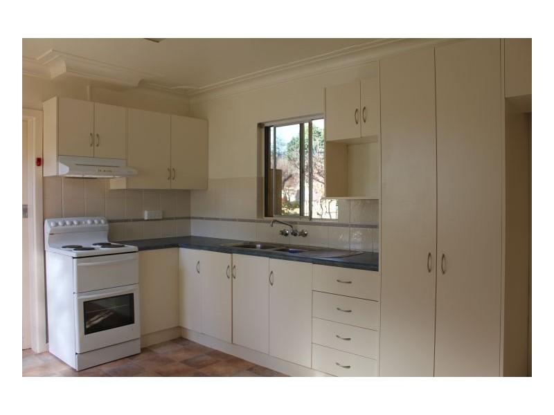 12 Bellevue Road, Armidale NSW 2350