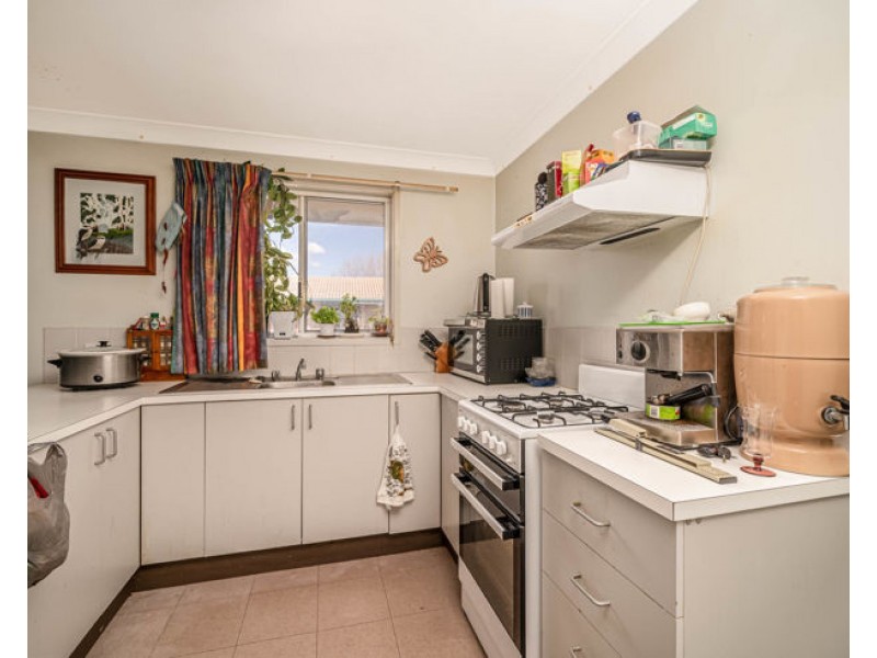 2/8 Centennial Close, Armidale NSW 2350