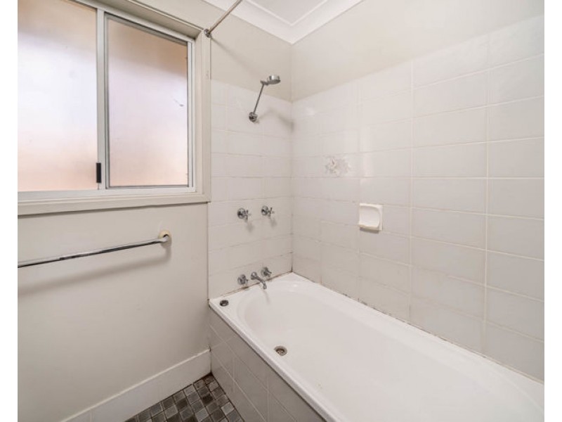 2/8 Centennial Close, Armidale NSW 2350