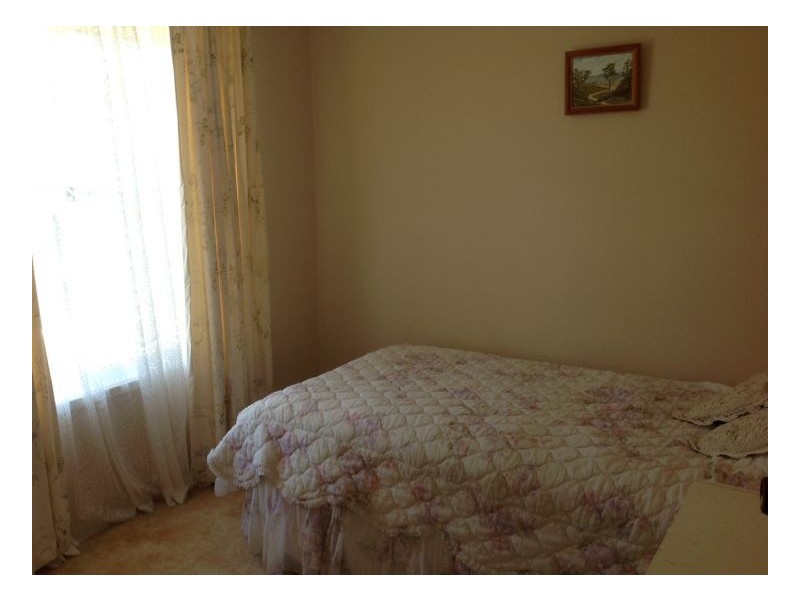 1 Phyllis, Armidale NSW 2350