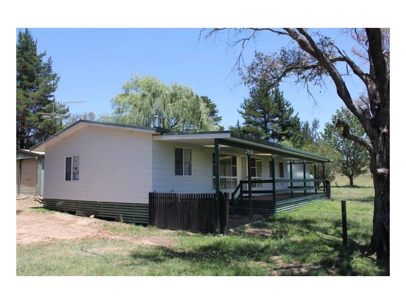 36 Mccannas Road, Armidale NSW 2350