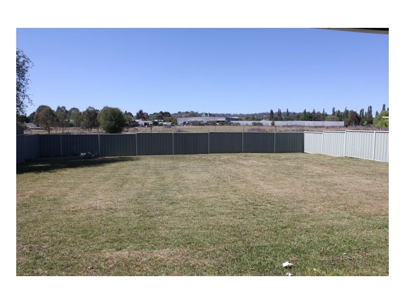 28 Alahna Drive, Armidale NSW 2350