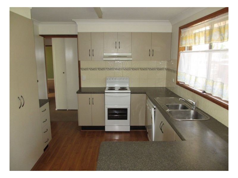 4 Crest, Armidale NSW 2350